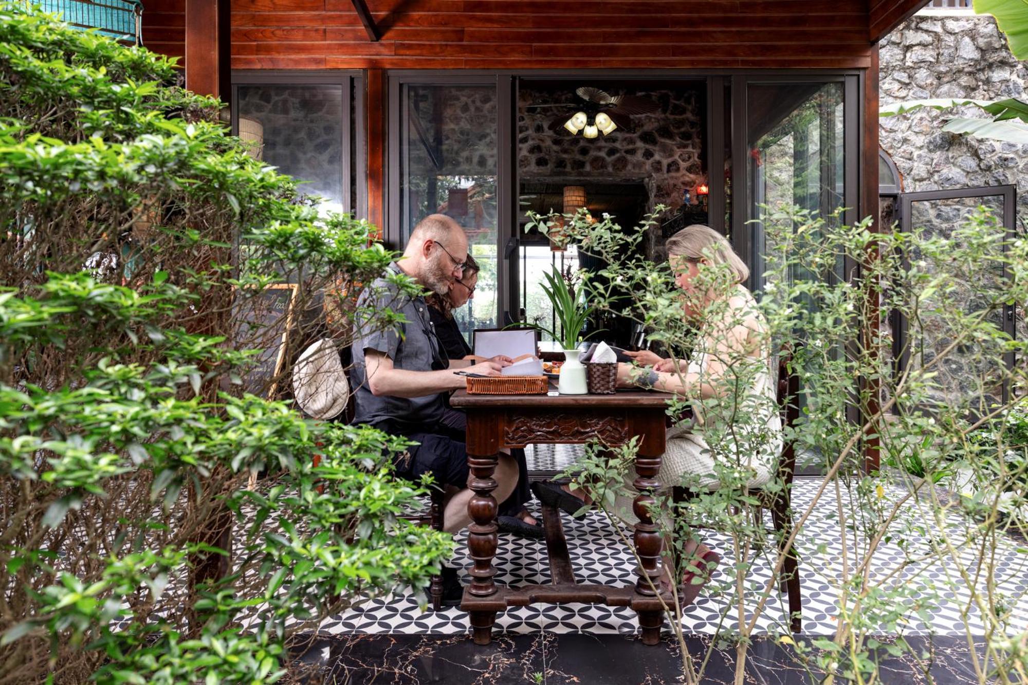 Khu du lịch Hoa Và Đá Ninh Binh Exterior foto